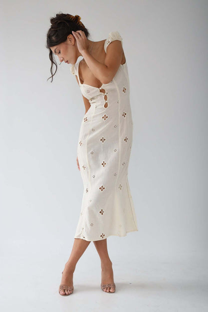 Moskowmain™ Isola Linen-Blend Dress
